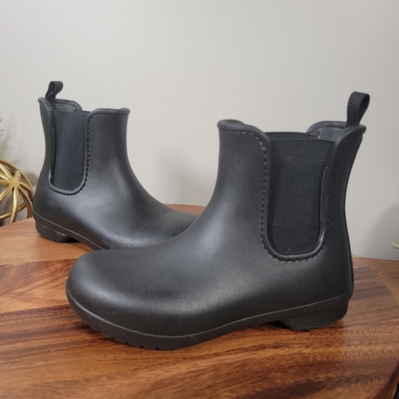 CROCS Black Rain Boots Pull on Chelsea Boot Waterproof Size Women's 4 - Picture 9 of 14